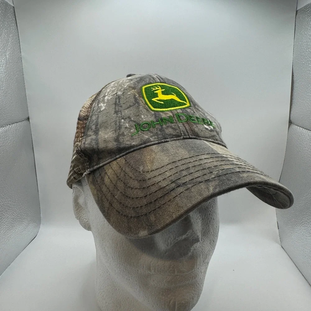 John Deere OSFM Trucker Hat Unisex Camo Embroidered Logo Mesh Back Cap